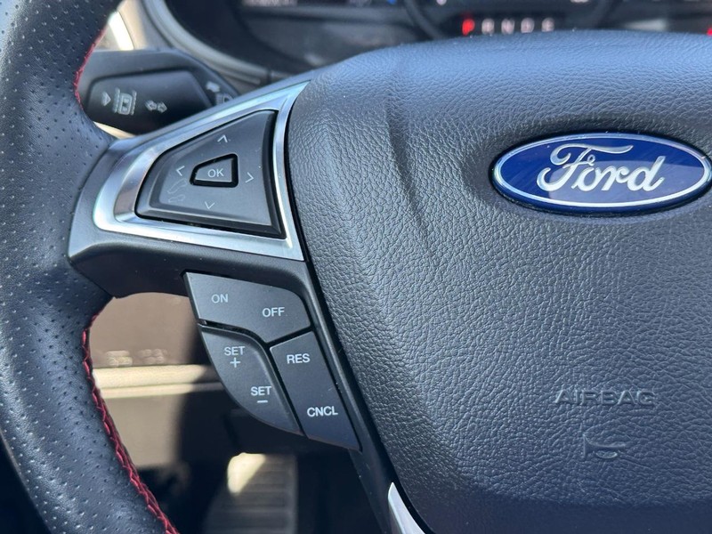 Ford Edge Vehicle Image 22