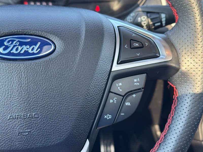 Ford Edge Vehicle Image 23
