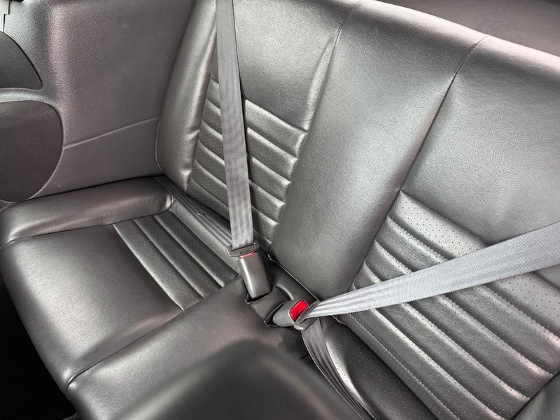 Ford Mustang Vehicle Image 12
