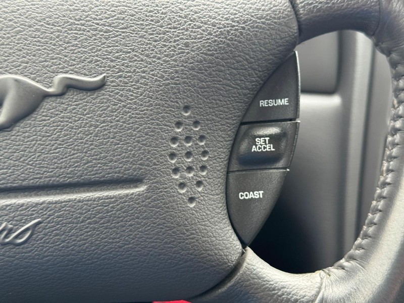 Ford Mustang Vehicle Image 20