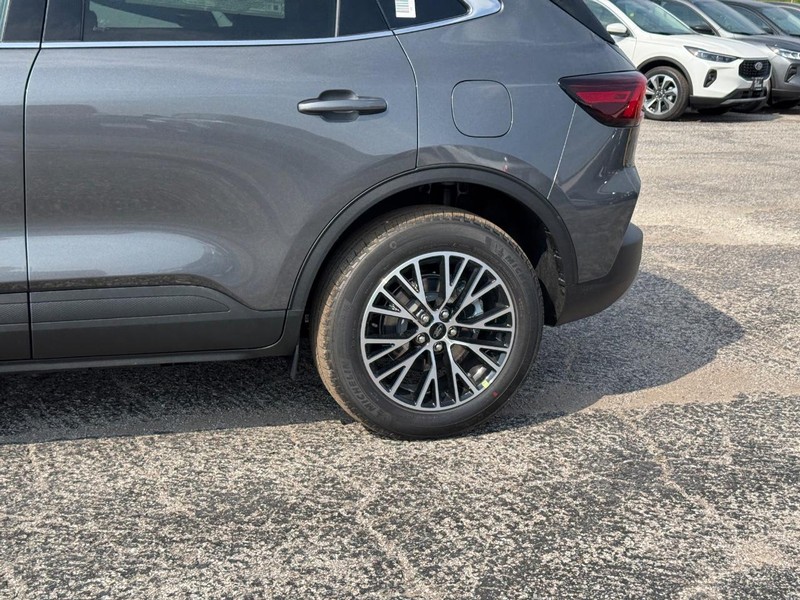 Ford Escape Vehicle Image 11