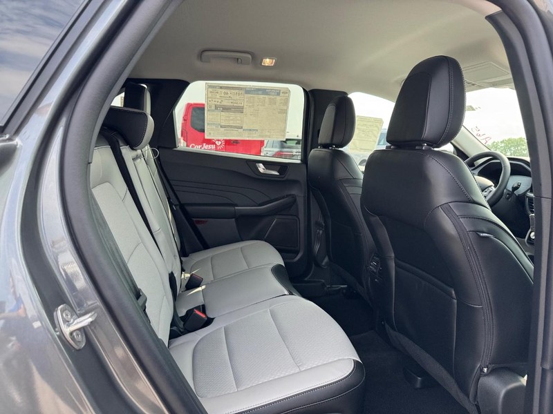 Ford Escape Vehicle Image 13