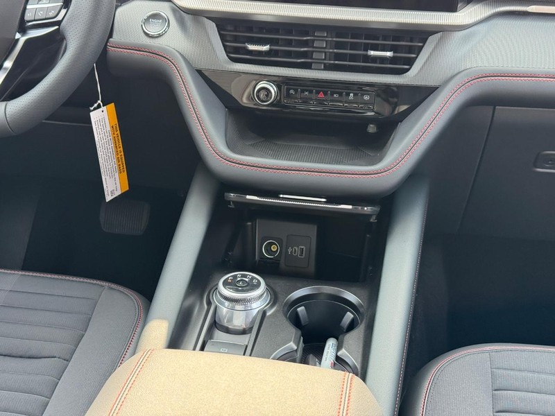 Ford Explorer Vehicle Image 20
