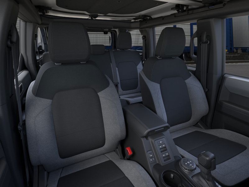Ford Bronco Vehicle Image 12
