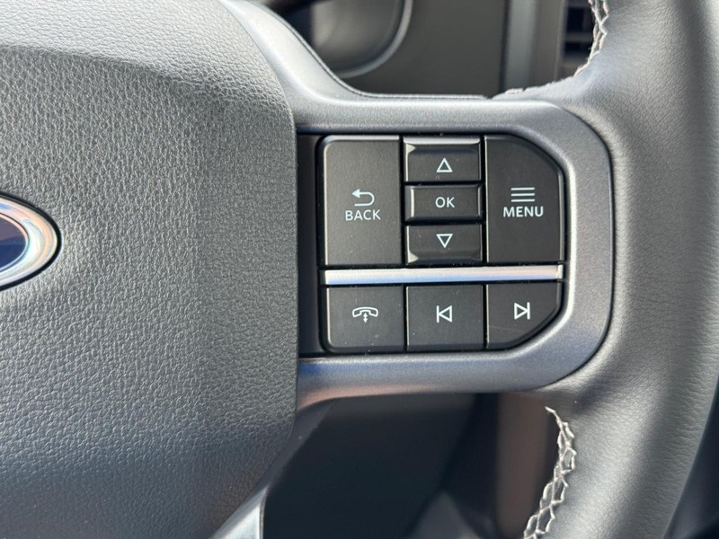 Ford Super Duty F-250 SRW Vehicle Image 23