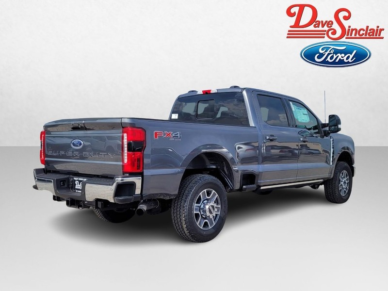 Ford Super Duty F-250 SRW Vehicle Image 07