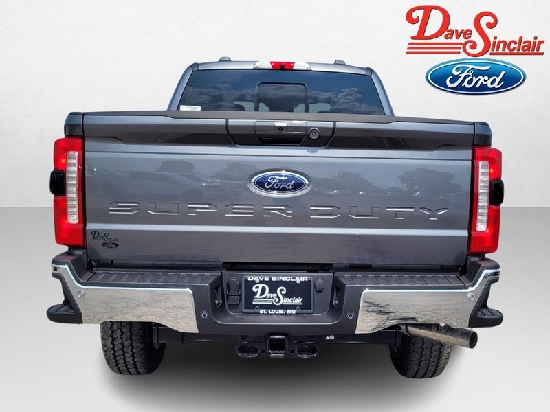 Ford Super Duty F-250 SRW Vehicle Image 08