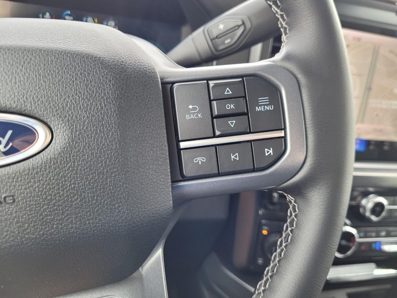 Ford Super Duty F-250 SRW Vehicle Image 22