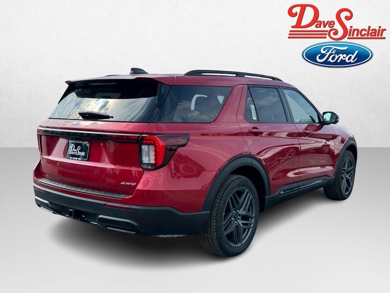 Ford Explorer Vehicle Image 07