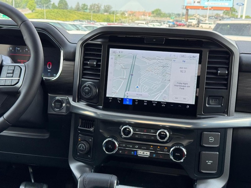 Ford F-150 Vehicle Image 16