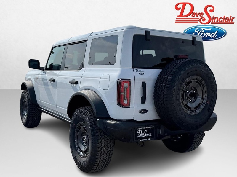 Ford Bronco Vehicle Image 09