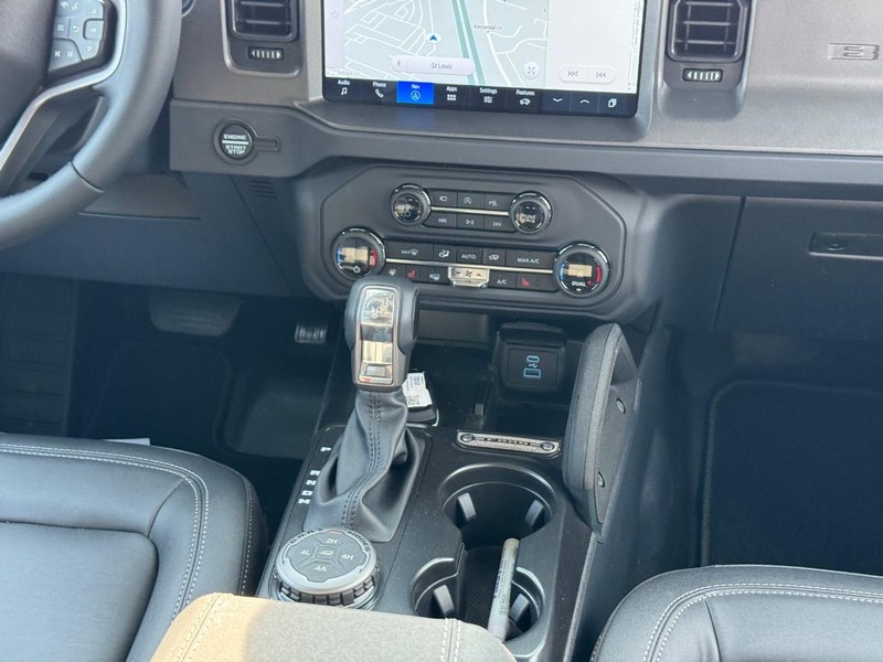 Ford Bronco Vehicle Image 17