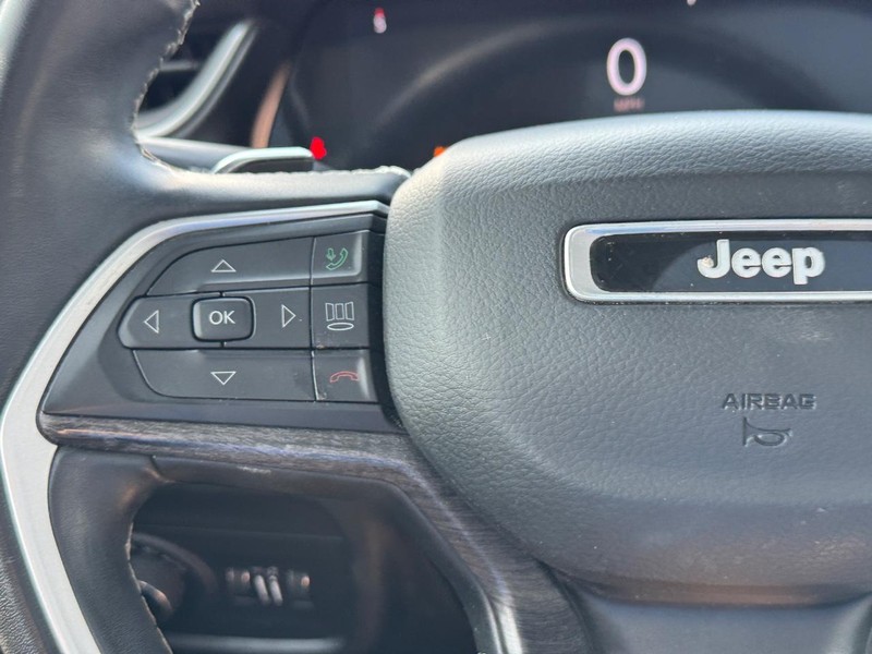 Jeep Grand Cherokee L Vehicle Image 24