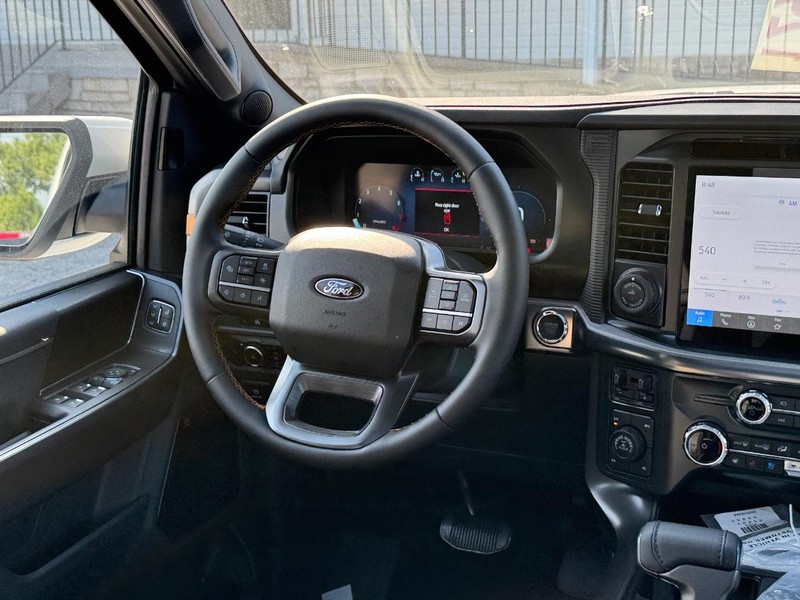 Ford F-150 Vehicle Image 16