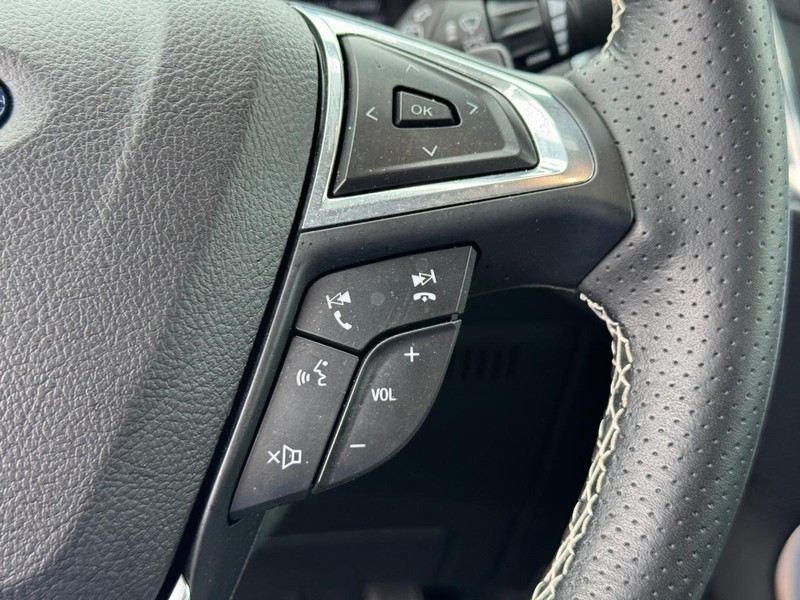 Ford Edge Vehicle Image 22