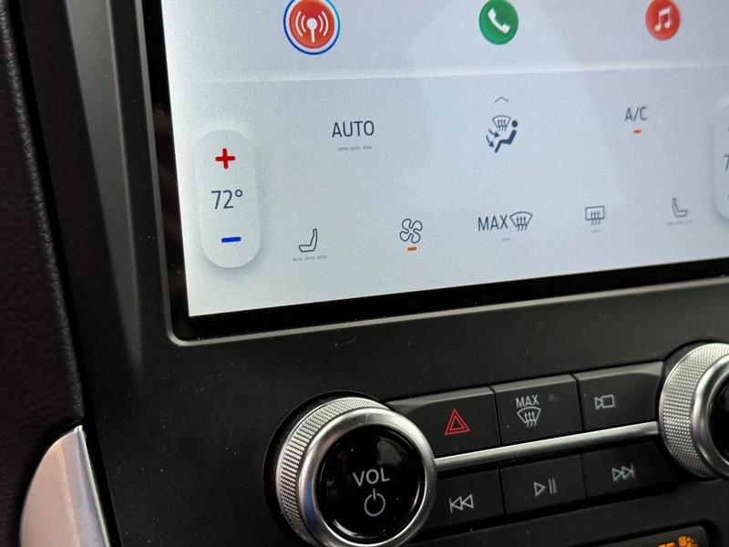 Ford Edge Vehicle Image 23
