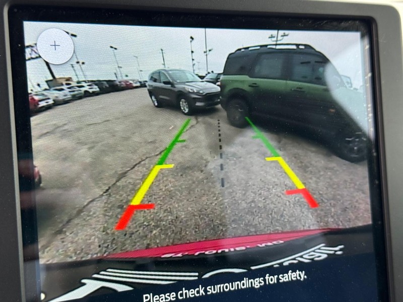 Ford Edge Vehicle Image 24