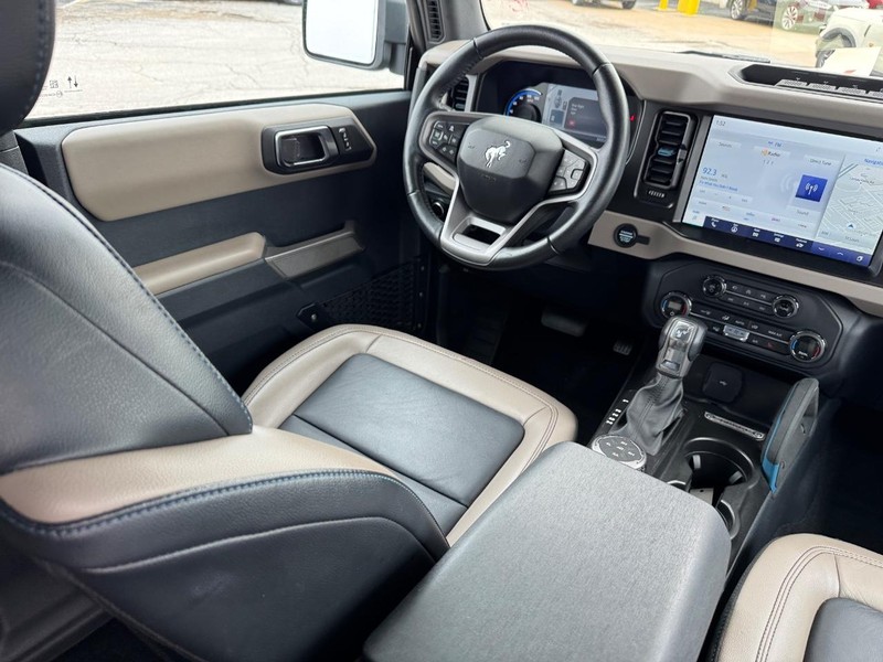 Ford Bronco Vehicle Image 14