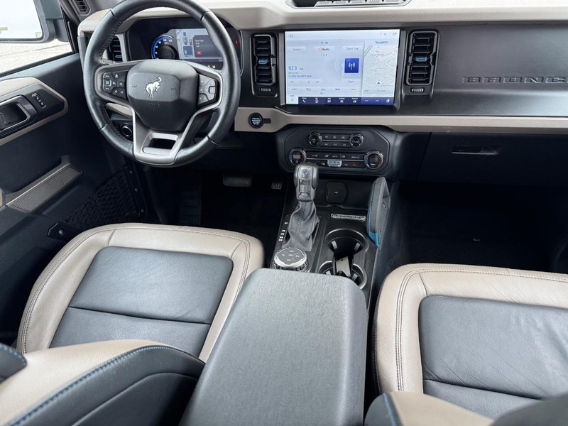 Ford Bronco Vehicle Image 15