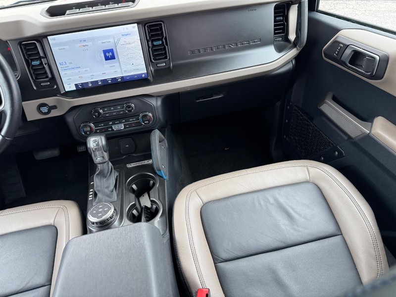 Ford Bronco Vehicle Image 16