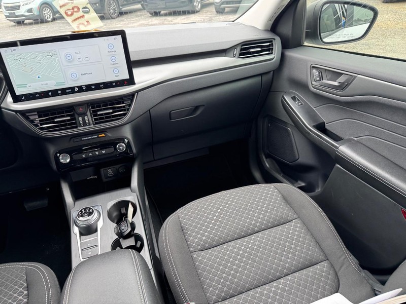 Ford Escape Vehicle Image 16
