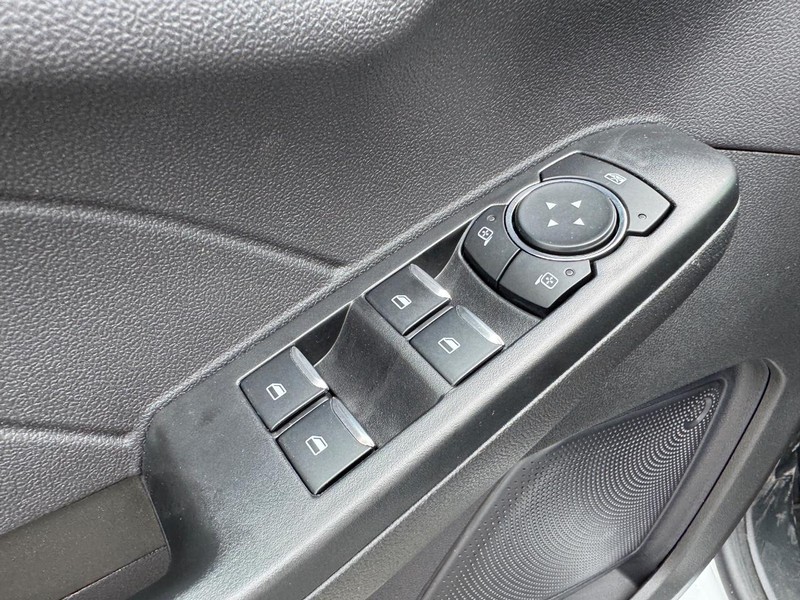 Ford Escape Vehicle Image 18