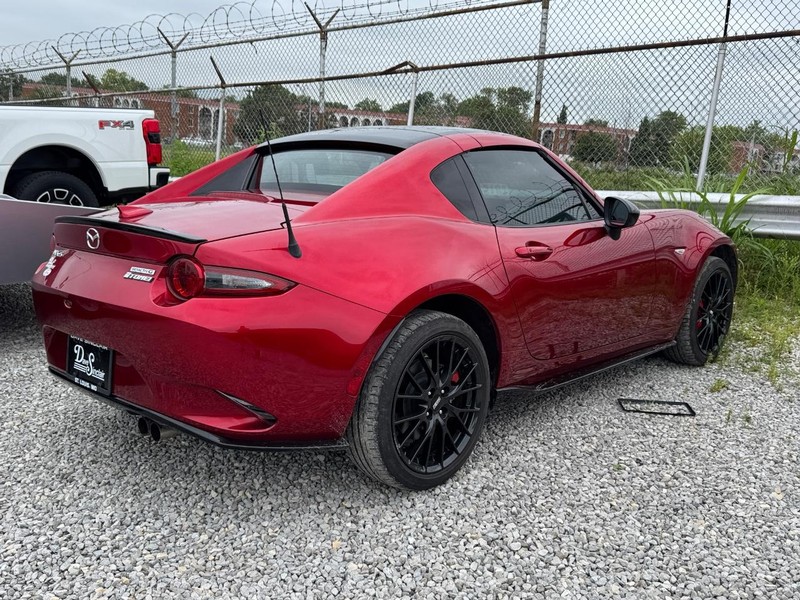 Mazda MX-5 Miata RF Vehicle Image 07