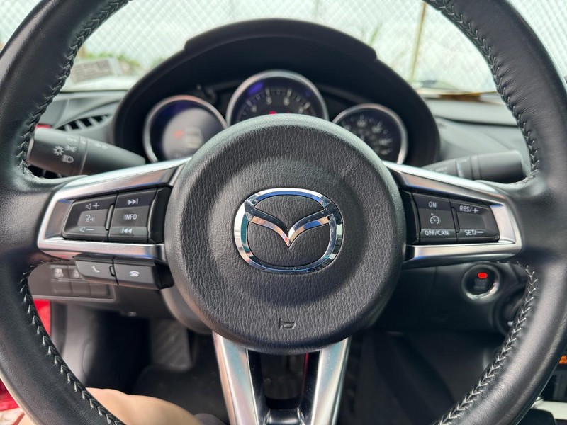 Mazda MX-5 Miata RF Vehicle Image 16