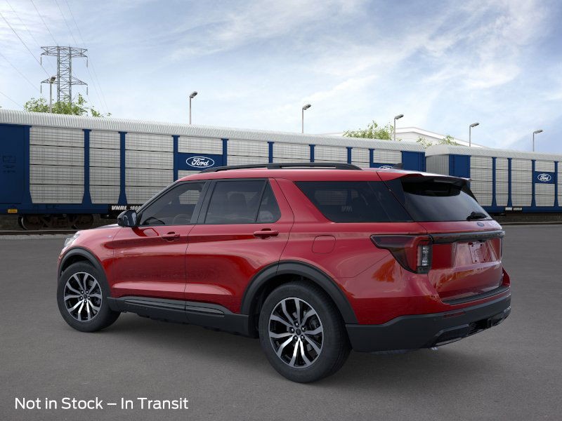 Ford Explorer Vehicle Image 05