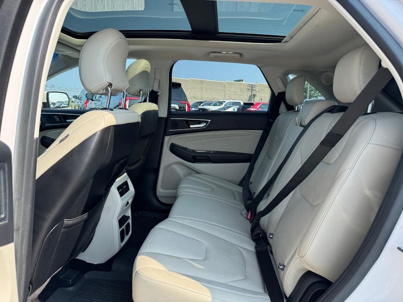 Ford Edge Vehicle Image 12