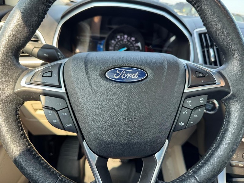 Ford Edge Vehicle Image 20