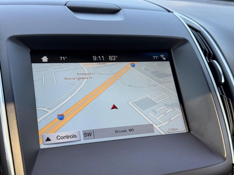 Ford Edge Vehicle Image 22