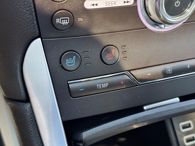 Ford Edge Vehicle Image 23