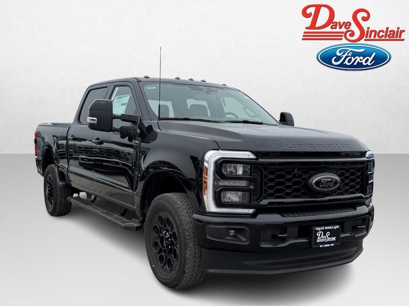 Ford Super Duty F-250 SRW Vehicle Image 04