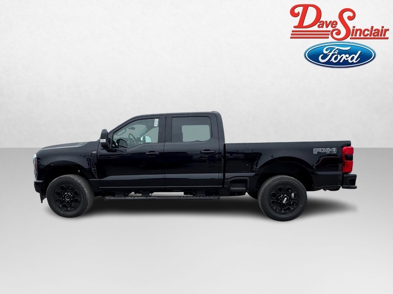 Ford Super Duty F-250 SRW Vehicle Image 10