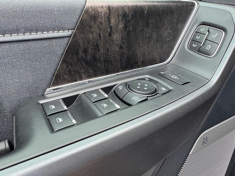 Ford Super Duty F-250 SRW Vehicle Image 19
