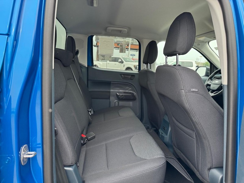 Ford Maverick Vehicle Image 13