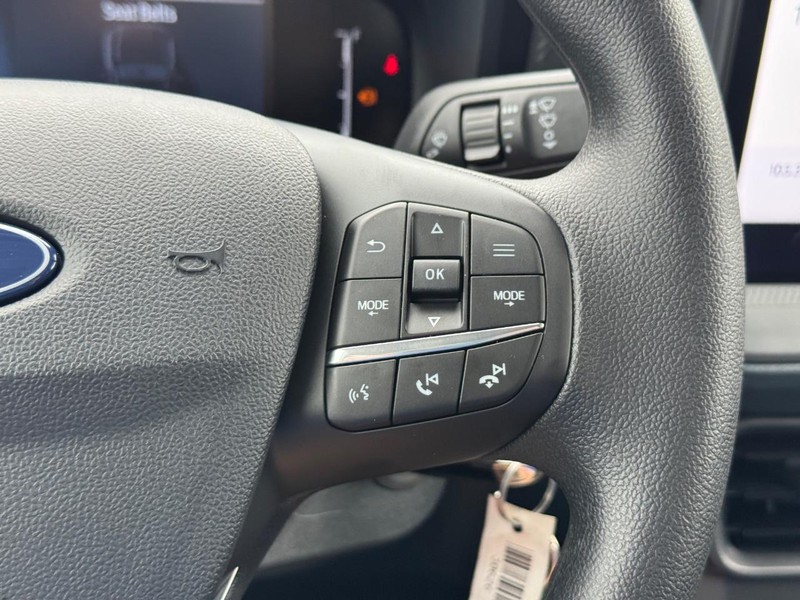 Ford Maverick Vehicle Image 22