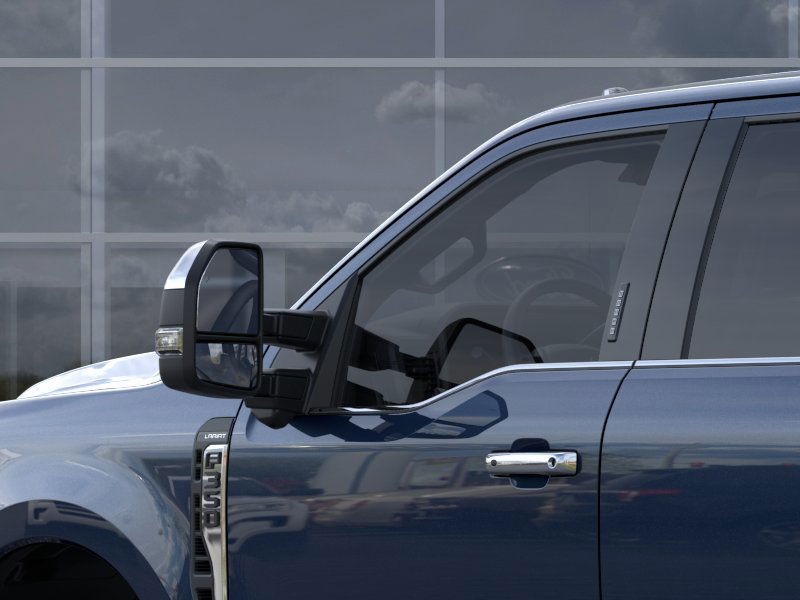 Ford Super Duty F-350 SRW Vehicle Image 22