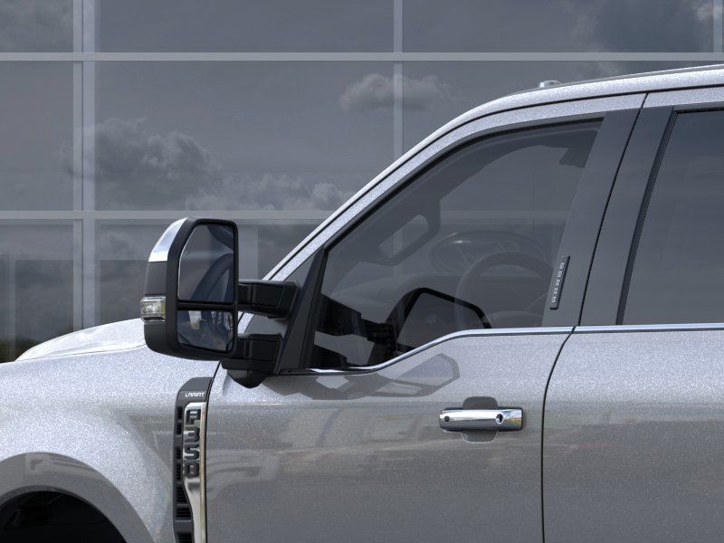 Ford Super Duty F-350 SRW Vehicle Image 22