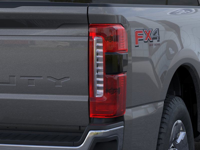 Ford Super Duty F-350 SRW Vehicle Image 23