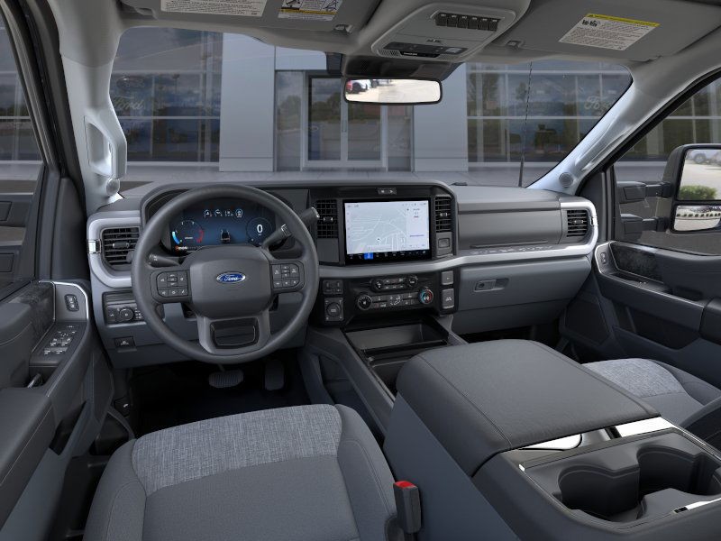 Ford Super Duty F-250 SRW Vehicle Image 11