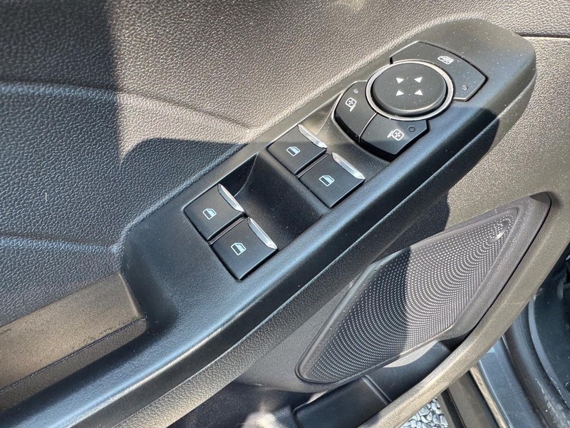 Ford Escape Vehicle Image 18