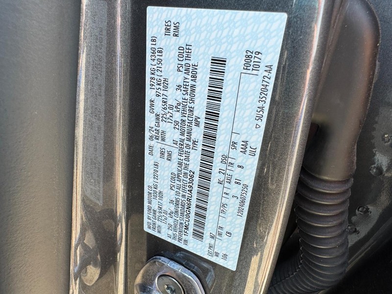 Ford Escape Vehicle Image 25