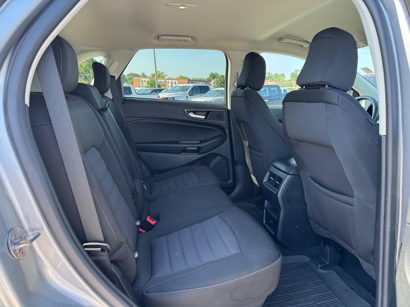 Ford Edge Vehicle Image 14
