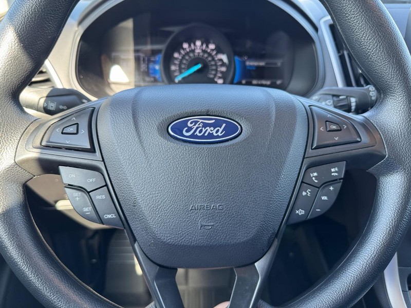 Ford Edge Vehicle Image 19