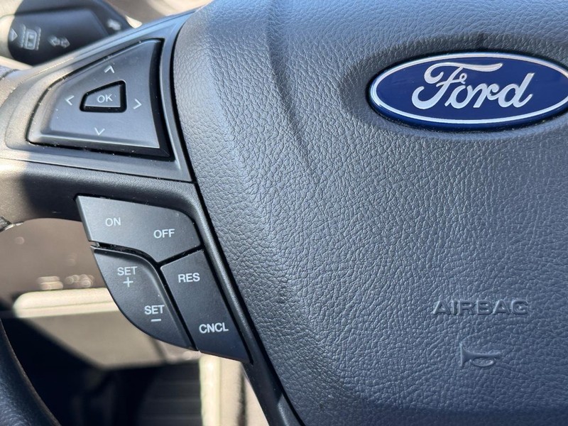 Ford Edge Vehicle Image 20