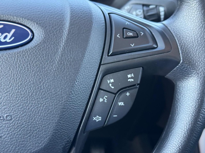 Ford Edge Vehicle Image 21