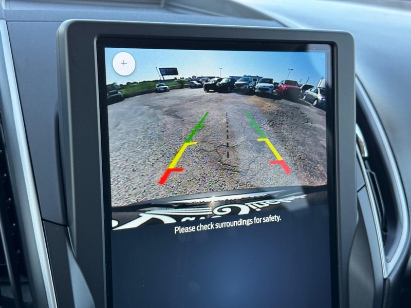 Ford Edge Vehicle Image 22
