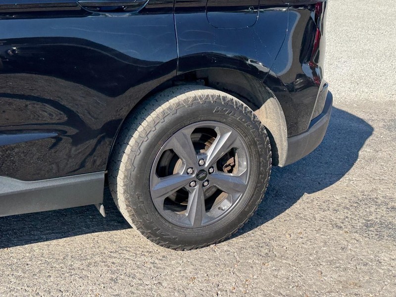 Ford Edge Vehicle Image 11